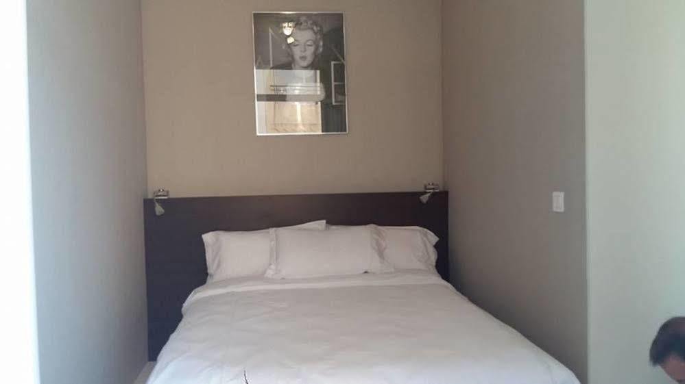 קאן Hotel Carolina מראה חיצוני תמונה