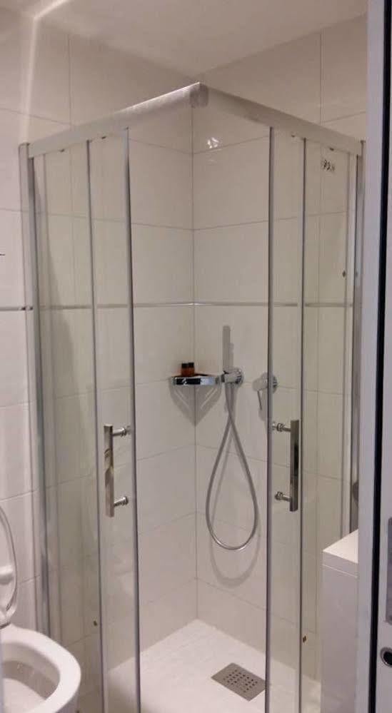 קאן Hotel Carolina מראה חיצוני תמונה