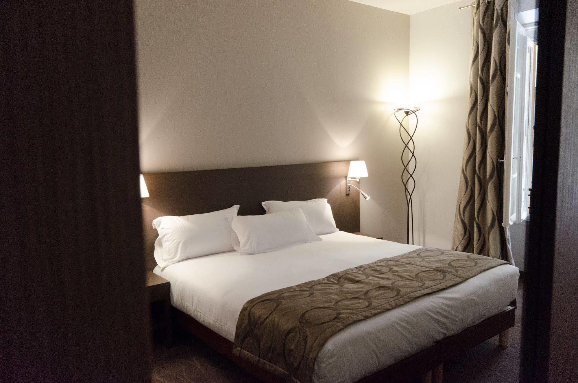 קאן Hotel Carolina מראה חיצוני תמונה